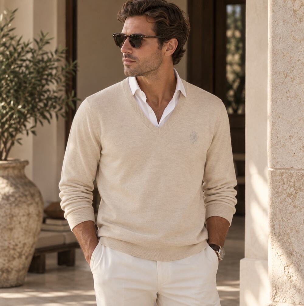 GUCCI 100% Wool V-Neck Crest Logo Sweater Ivory Cream Sz XL $1100 {3R43}